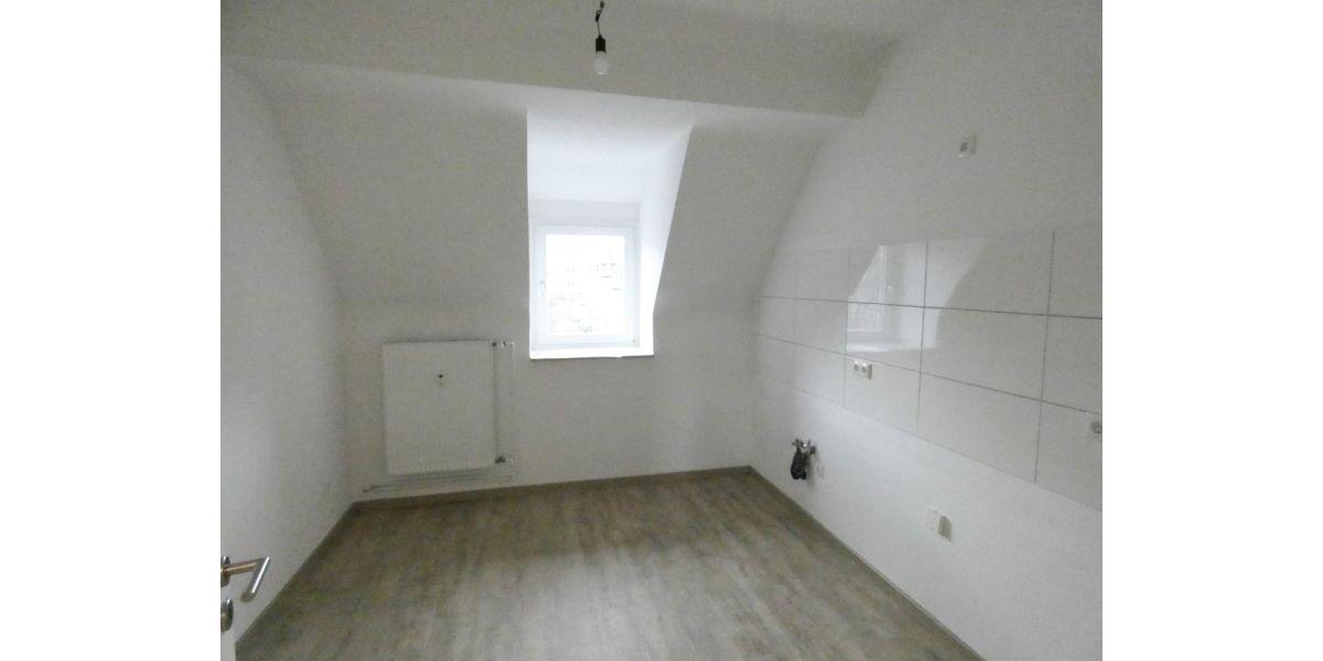 Dachgeschoßwohnung Essen Stadtbezirk III - 3 Zimmer, 78 m&sup2;, 671&euro; | Angebot:25131713