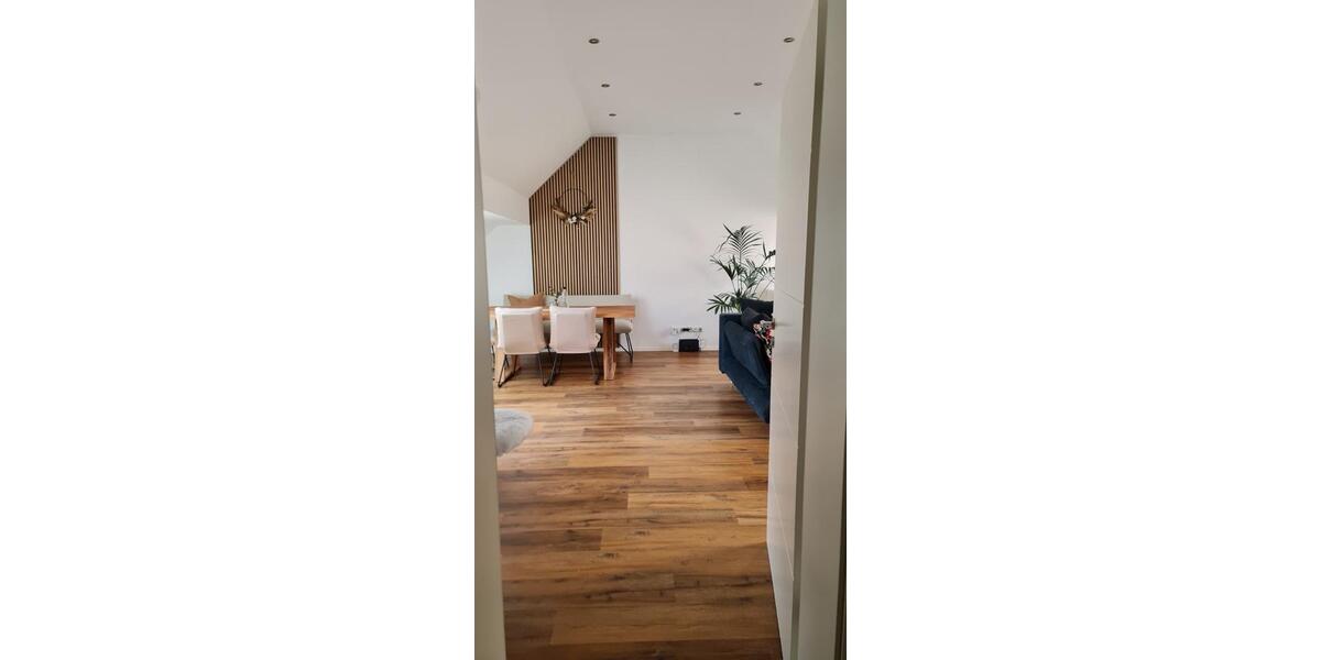 Dachgeschoßwohnung Königslutter am Elm - 3 Zimmer, 93 m&sup2;, 950&euro; | Angebot:24743439