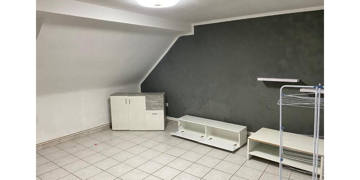 Dachgeschoßwohnung Mönchengladbach Nord - 2 Zimmer, 60 m&sup2;, 700&euro; | Angebot:24847613