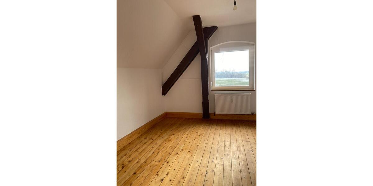 Dachgeschoßwohnung Könnern - 3 Zimmer, 87 m&sup2;, 480&euro; | Angebot:24876859