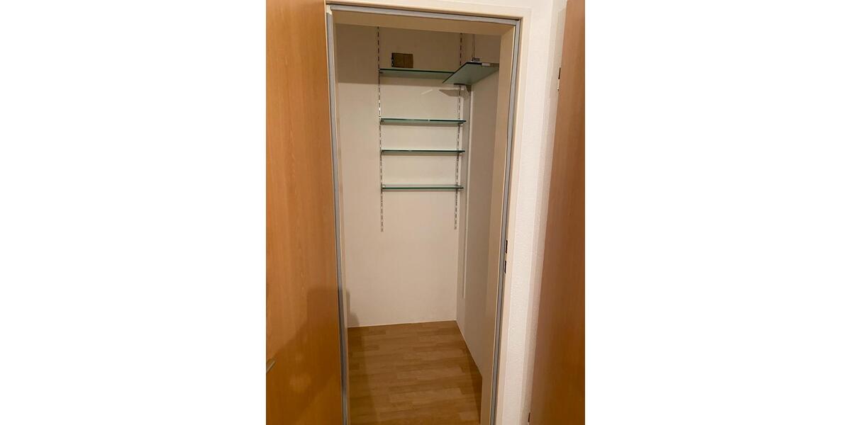 Etagenwohnung Rheinfelden (Baden) - 1 Zimmer, 90 m&sup2;, 1.350&euro; | Angebot:25932462