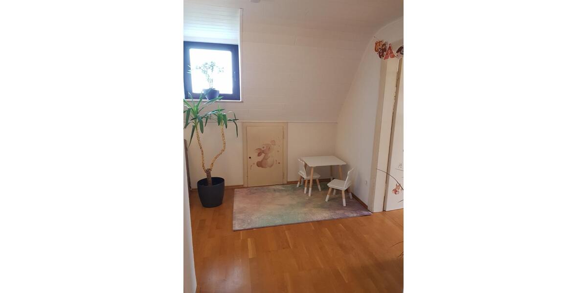 Helles, Einfamilienhaus mit großem Garten zu vermieten! Bestlage! 5 zimmer