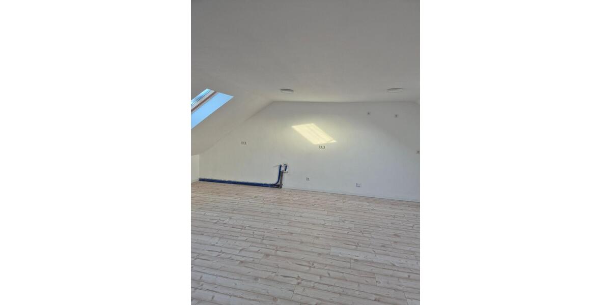 3Zimmer Dachgeschoßwohnung 3 zimmer