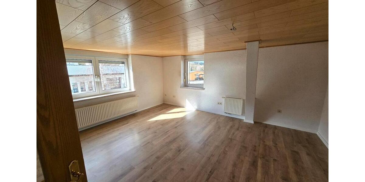 Etagenwohnung Olbernhau - 3 Zimmer, 97 m&sup2;, 590&euro; | Angebot:25376813