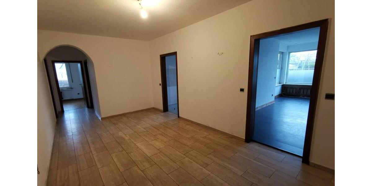 Erdgeschoßwohnung Lübbecke - 3 Zimmer, 90 m&sup2;, 810&euro; | Angebot:26133334