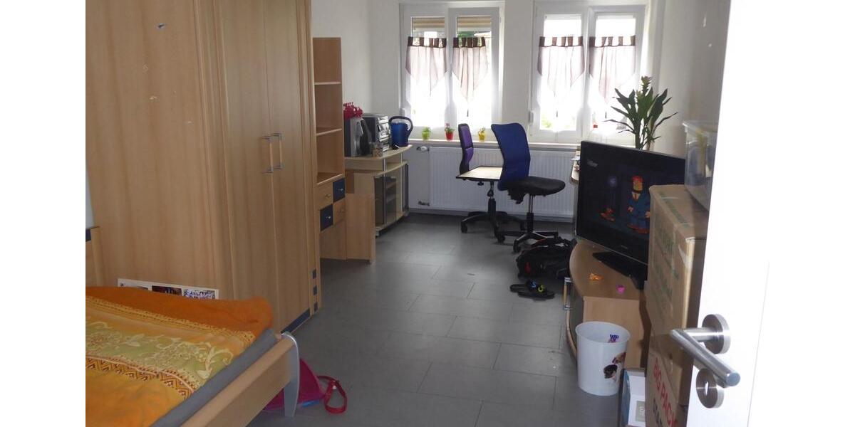 Erdgeschoßwohnung Bad Wildbad - 3 Zimmer, 100 m&sup2;, 870&euro; | Angebot:26061230