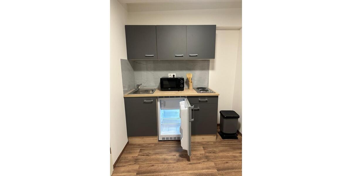 Wohnen auf Zeit Ichenhausen - 8 Zimmer, 35 m&sup2;, 30&euro; | Angebot:24478973