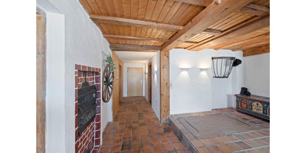 Erdgeschoßwohnung Andechs - 6 Zimmer, 260 m&sup2;, 2.000&euro; | Angebot:26588405