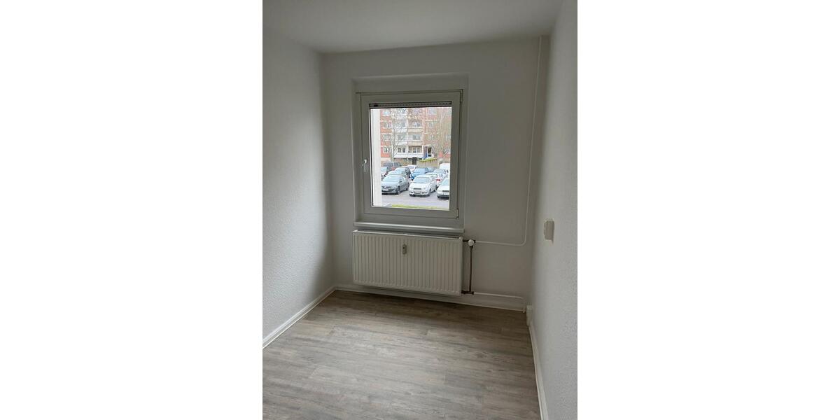 Erdgeschoßwohnung Leipzig Lausen-Grünau - 3 Zimmer, 68 m&sup2;, 505&euro; | Angebot:25246563
