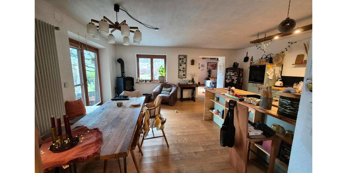 Befristete Untervermietung: 4 Zimmer Wohnung 15.April bis 14.Juni 4 zimmer