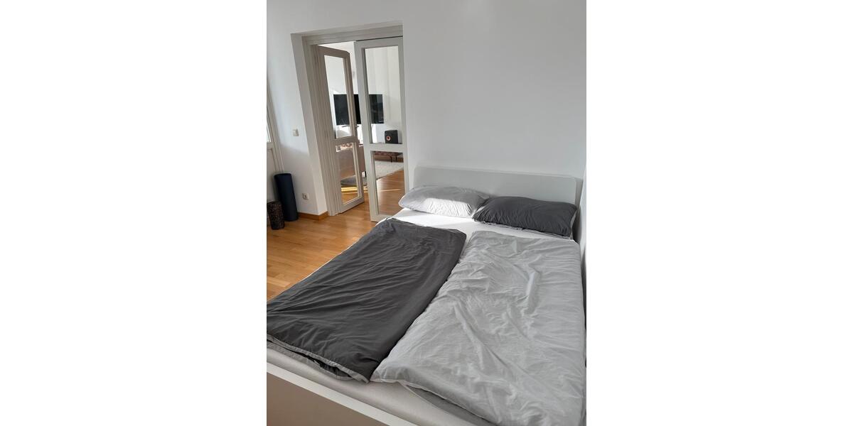 Dachgeschoßwohnung München Schwanthalerhöhe - 4 Zimmer, 109 m&sup2;, 2.950&euro; | Angebot:25764432