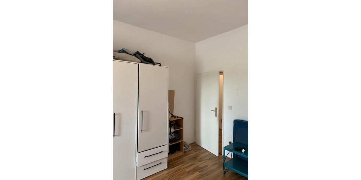 Etagenwohnung Greifswald - 3 Zimmer, 18 m&sup2;, 400&euro; | Angebot:26321335