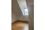 Dachgeschoßwohnung Wiesbaden Biebrich - 4 Zimmer, 105 m&sup2;, 1.190&euro; | Angebot:23487974