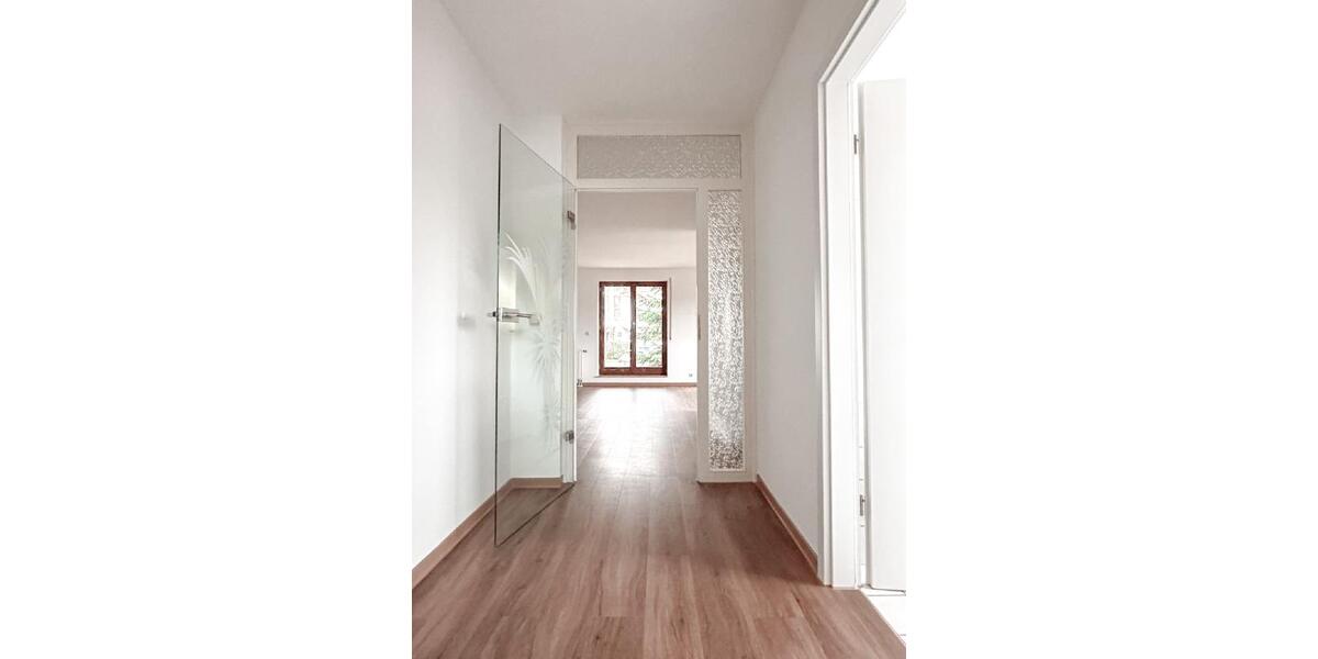 Erdgeschoßwohnung Glauchau - 2 Zimmer, 72 m&sup2;, 460&euro; | Angebot:23294027