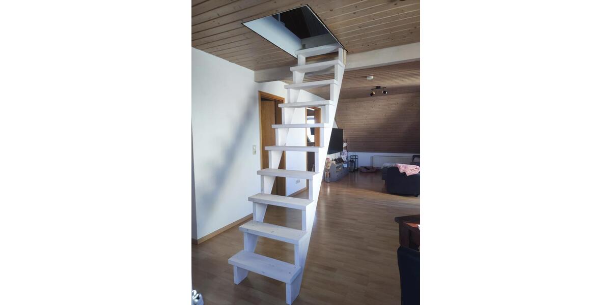 Dachgeschoßwohnung Drei Gleichen - 2.5 Zimmer, 70 m&sup2;, 540&euro; | Angebot:26483246