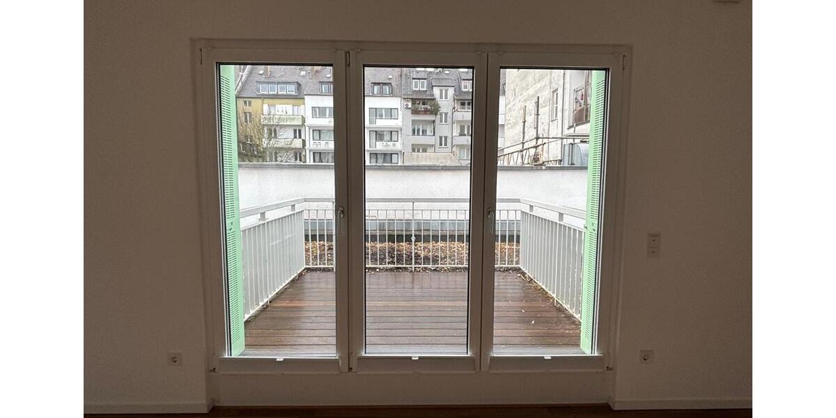 Etagenwohnung Düsseldorf Stadtbezirk 3 - 3 Zimmer, 103 m&sup2;, 1.887&euro; | Angebot:24116704