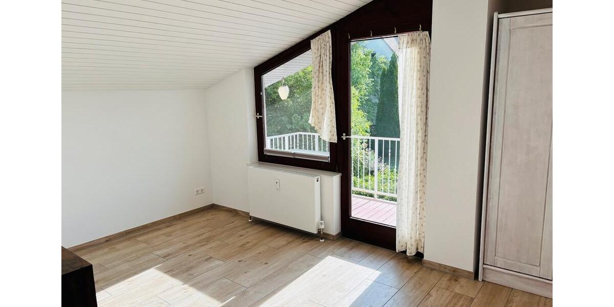 Dachgeschoßwohnung Tübingen - 2 Zimmer, 38 m&sup2;, 990&euro; | Angebot:26608684