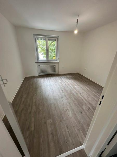 1. OG 5 Zimmer ab Ende Oktober (frisch saniert) zimmer