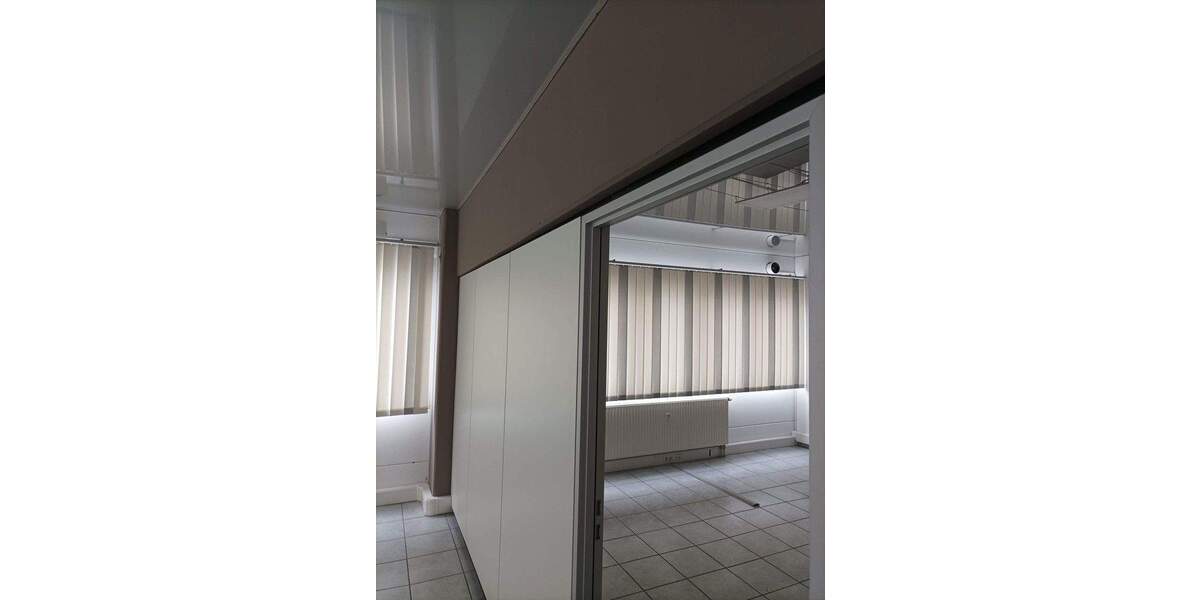 Gewerbehalle 624qm Büro 247qm zur Miete in 91126 Rednitzhembach zimmer