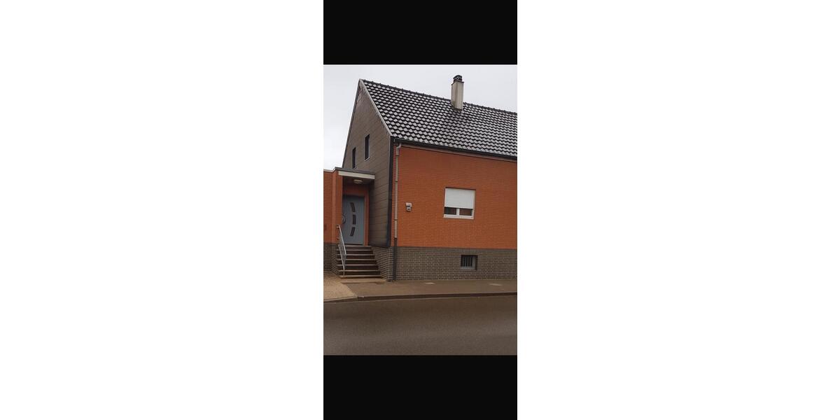 Familienfreundliches Einfamilienhaus mit 6 Zimmern 6 zimmer