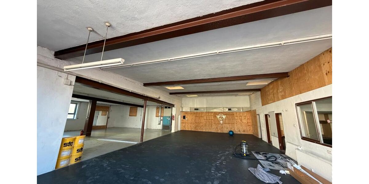 Gewerbeobjekt Forchheim - 2.500&euro; | Angebot:25643691