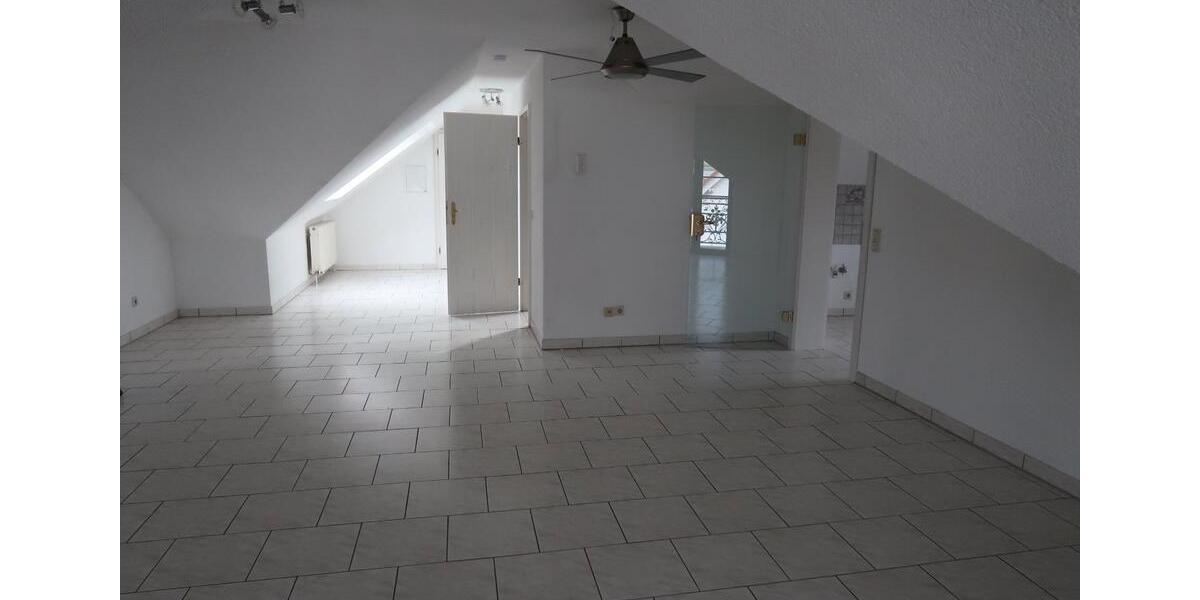 Dachgeschoßwohnung Freinsheim - 2 Zimmer, 80 m&sup2;, 640&euro; | Angebot:26068612