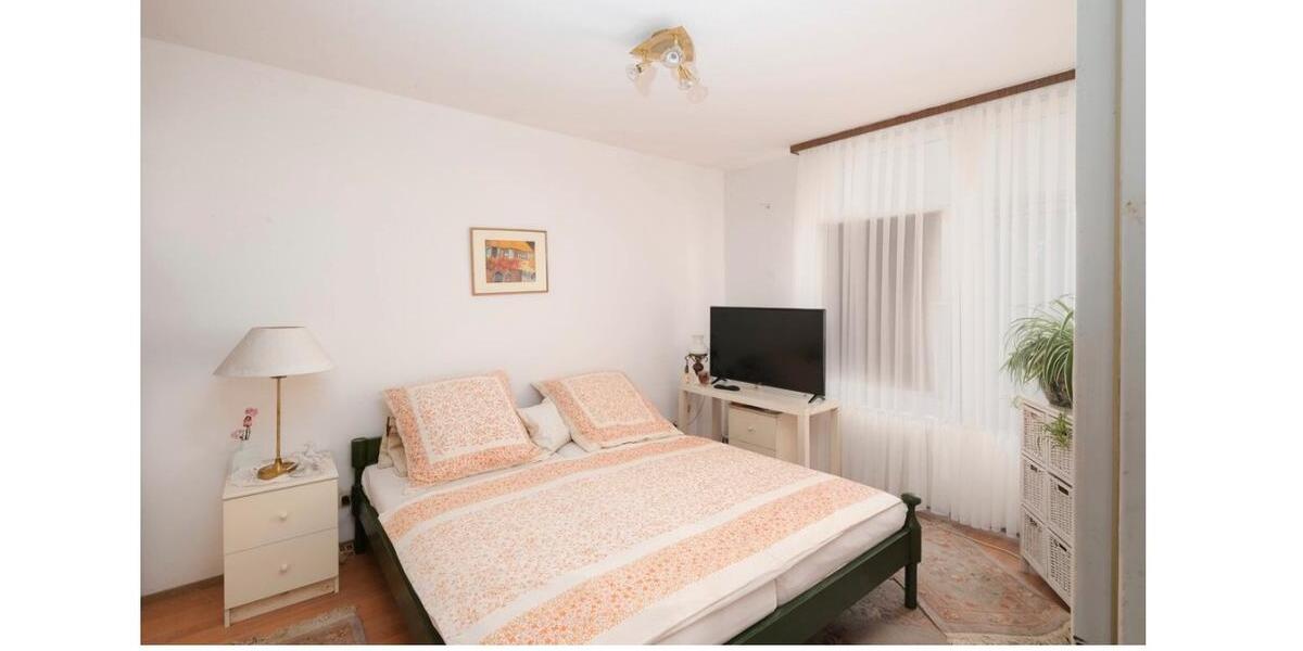 2 Zimmer Wohnung mit traumhafter Aussicht in Linden 2 zimmer