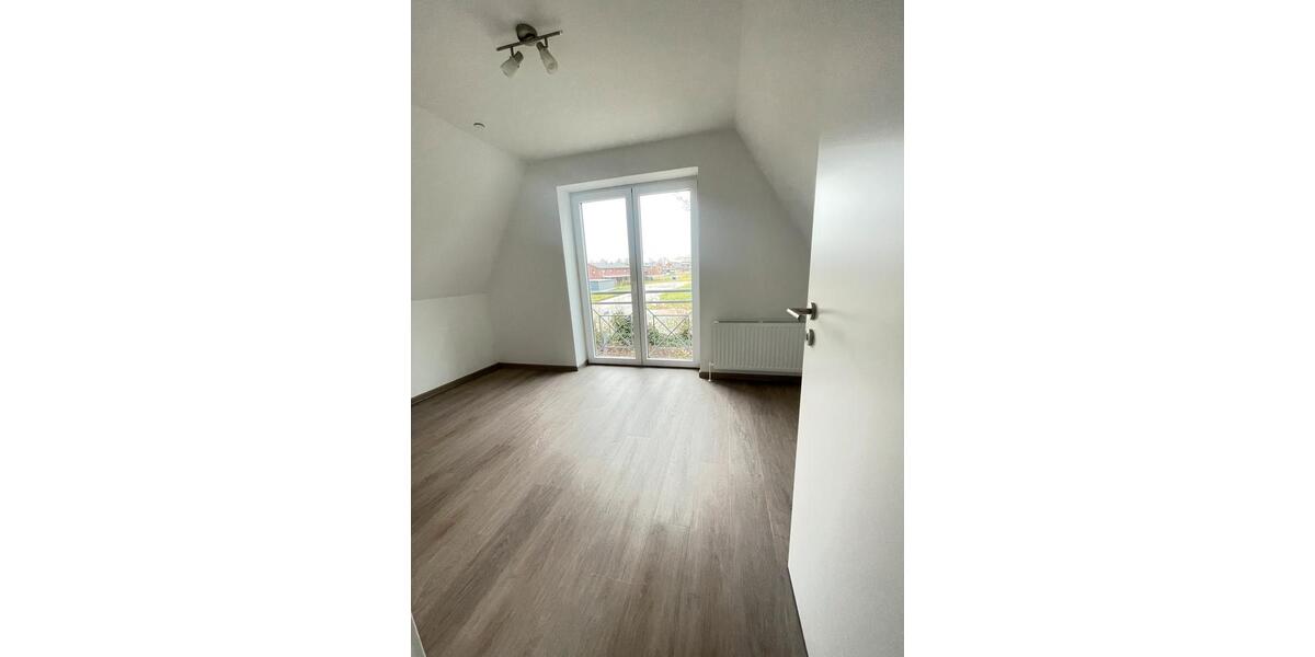 Doppelhaushälfte Zeven - 5 Zimmer, 130 m&sup2;, 1.200&euro; | Angebot:26014403