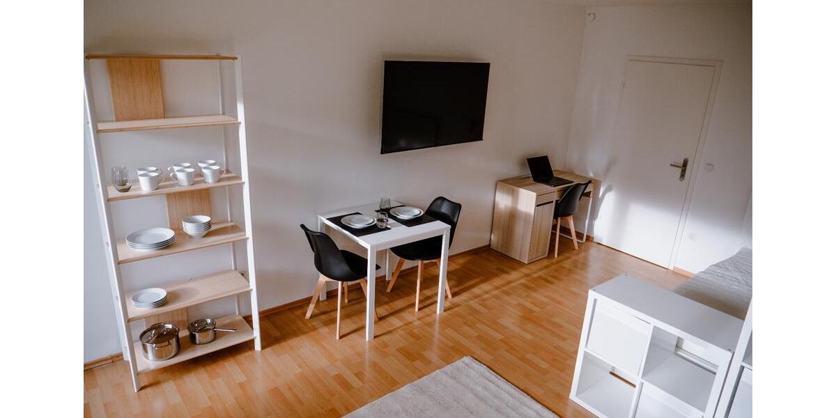 Helle möblierte Einzimmerwohnung (Perfekt für Pendler) 1 zimmer