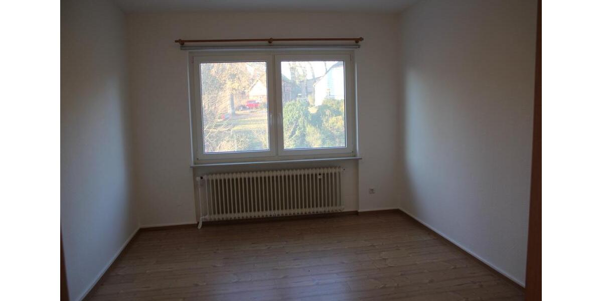 Etagenwohnung Suderburg - 6 Zimmer, 200 m&sup2;, 1.300&euro; | Angebot:25890682