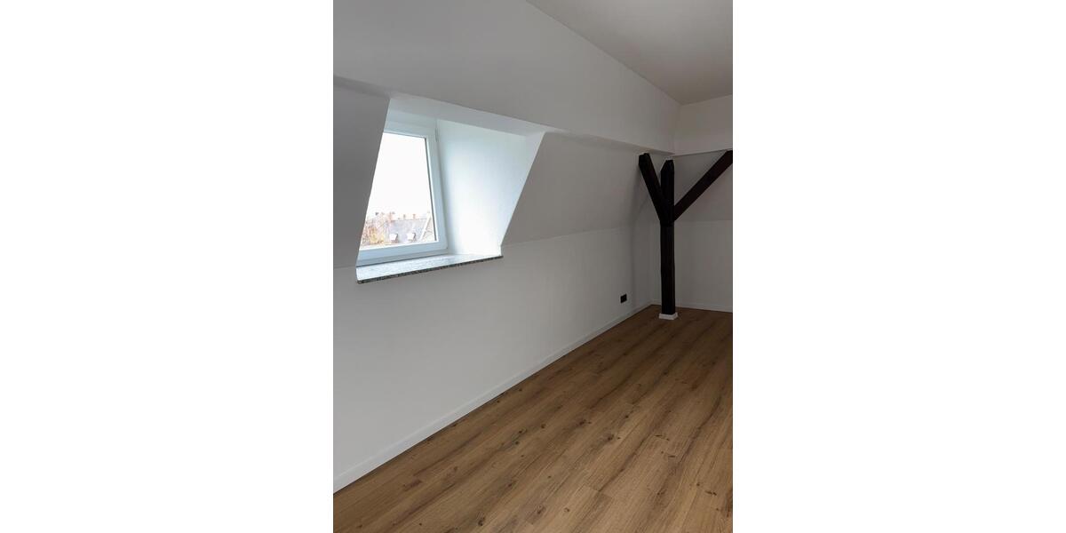Dachgeschoßwohnung Straubing - 1 Zimmer, 47 m&sup2;, 640&euro; | Angebot:24526052