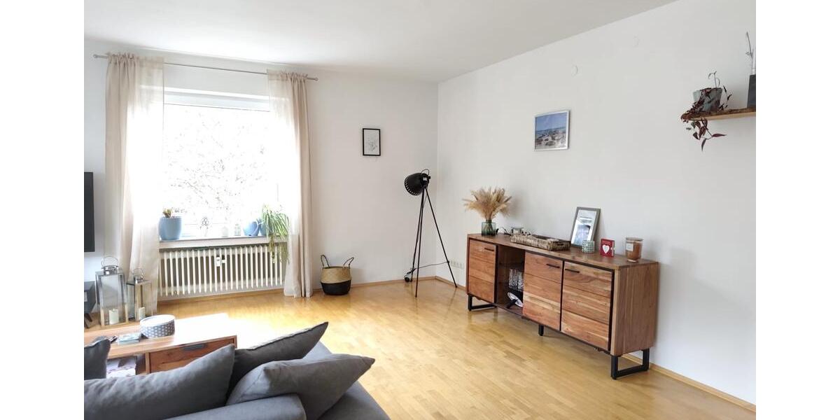 Etagenwohnung Siegen Eiserfeld - 4 Zimmer, 110 m&sup2;, 1.000&euro; | Angebot:24752653