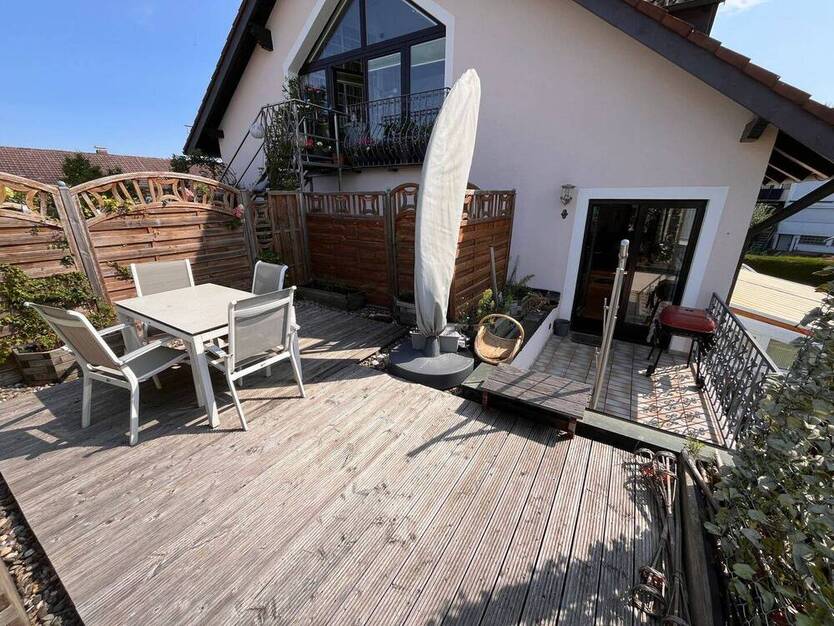 4,5-Zi.Whg. mit 30qm idyllischem Dachgarten im Rgbger Süden 4 zimmer