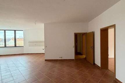 geräumige 4- RWE mit Fahrstuhl und offener Küche ! 4 zimmer