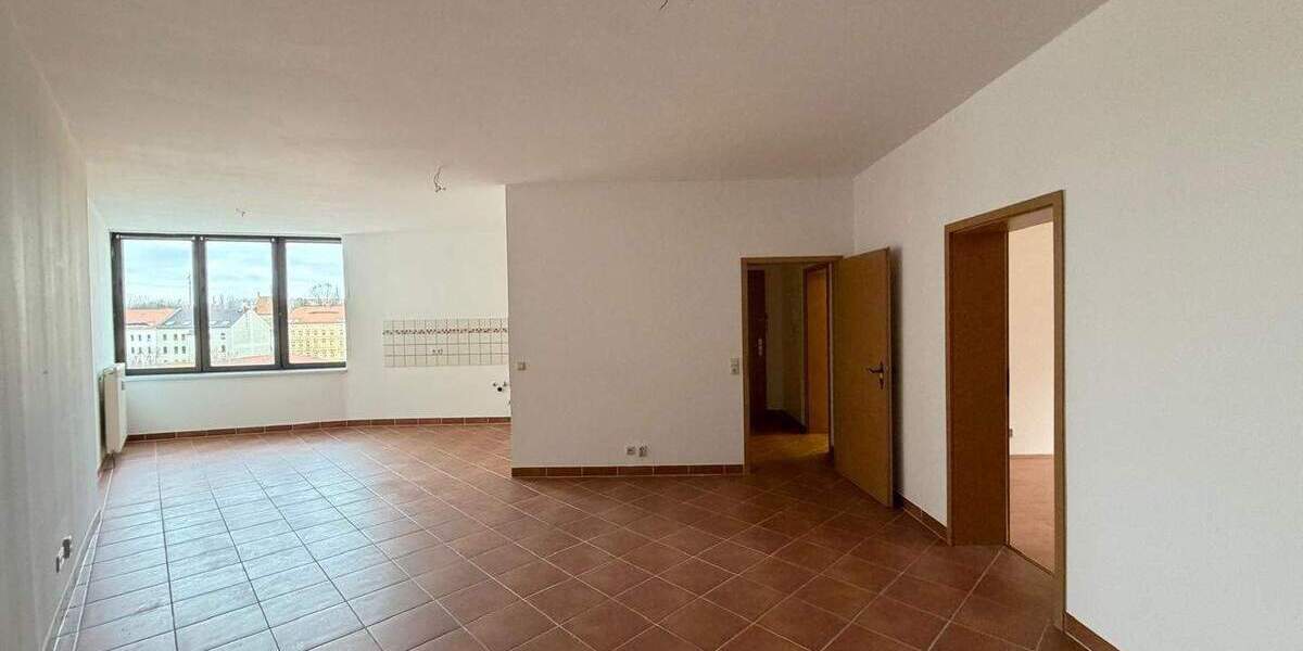 geräumige 4- RWE mit Fahrstuhl und offener Küche ! 4 zimmer