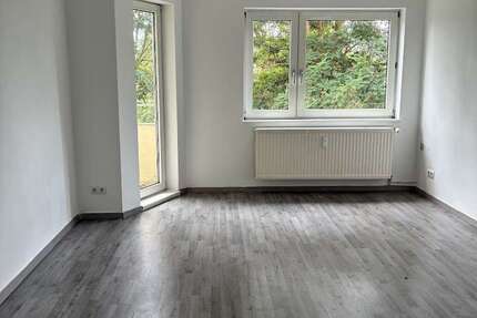 Wohnung Salzgitter Lebenstedt - 4 Zimmer, 75 m&sup2;, 445&euro; | Angebot:27230533