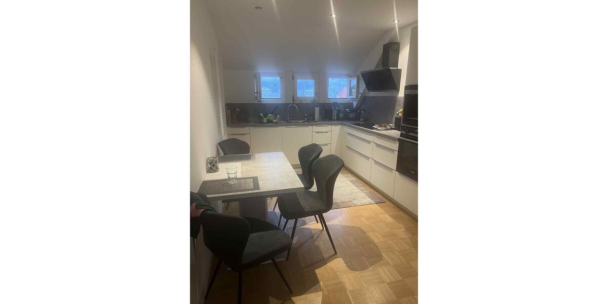 Maisonettenwohnung Ludwigsburg - 4 Zimmer, 85 m&sup2;, 1.400&euro; | Angebot:25061996