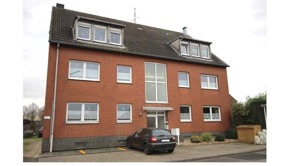 Moderne Dachgeschosswohnung in Wickrathhahn 3 zimmer