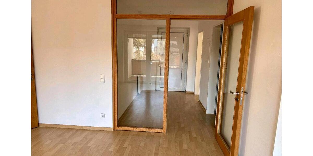 Etagenwohnung Bünde - 3 Zimmer, 85 m&sup2;, 950&euro; | Angebot:26629600