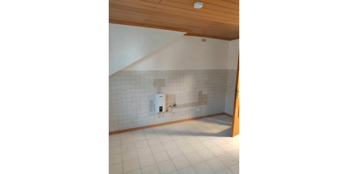 Dachgeschoßwohnung Bendorf - 3 Zimmer, 74 m&sup2;, 590&euro; | Angebot:26288403