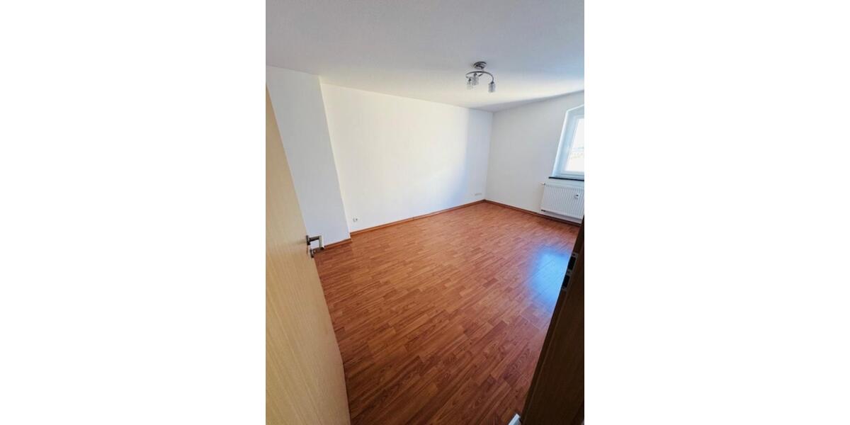 Etagenwohnung Forst (Lausitz) - 3 Zimmer, 69 m&sup2;, 430&euro; | Angebot:22713983