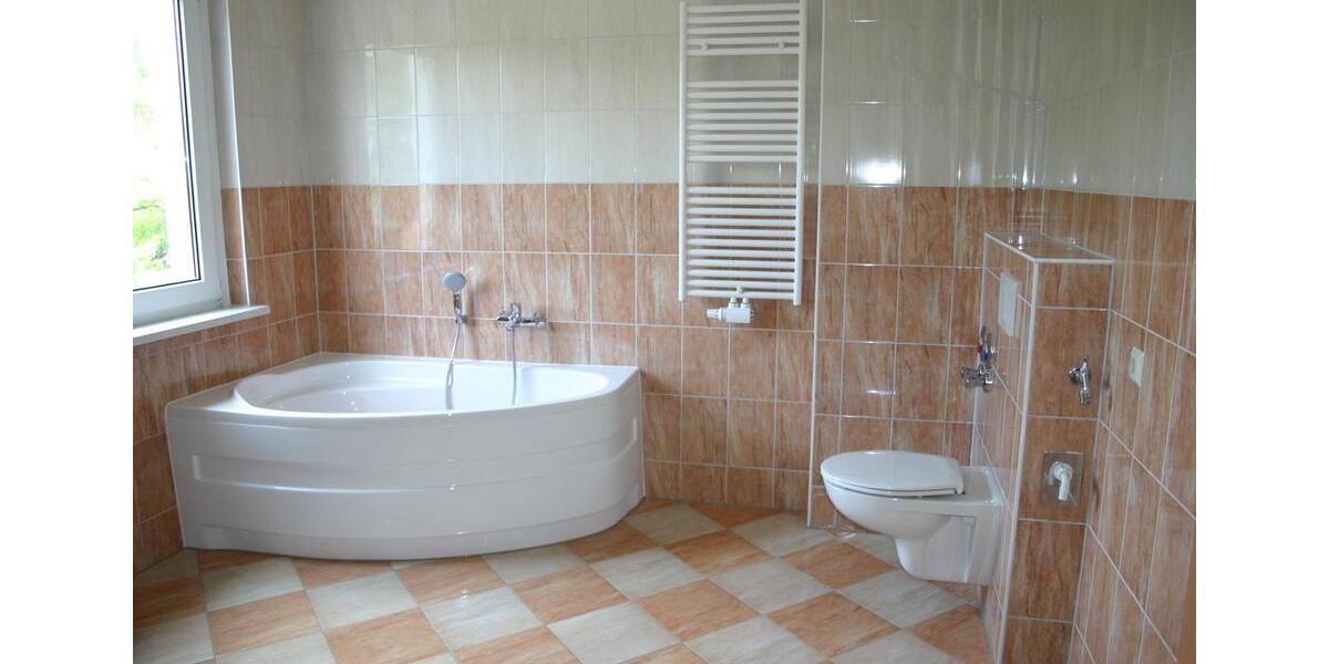 Doppelhaushälfte Staßfurt - 3 Zimmer, 70 m&sup2;, 850&euro; | Angebot:24532599