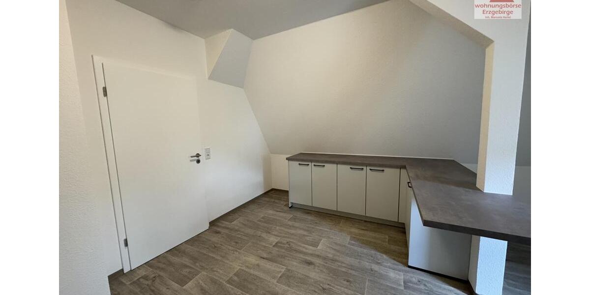 Dachgeschoßwohnung Aue-Bad Schlema Bad Schlema - 3 Zimmer, 79 m&sup2;, 518&euro; | Angebot:20146785