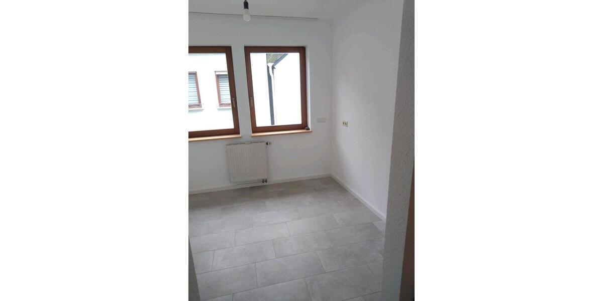 Etagenwohnung Dieblich - 3 Zimmer, 94 m&sup2;, 750&euro; | Angebot:26638275
