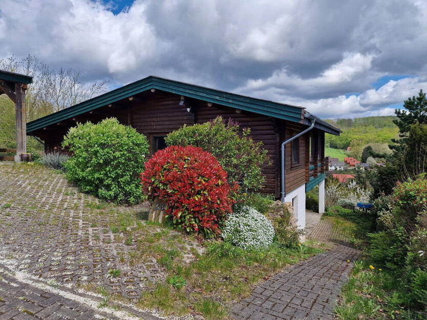 Freistehendes Haus mit EinliegerWohnung