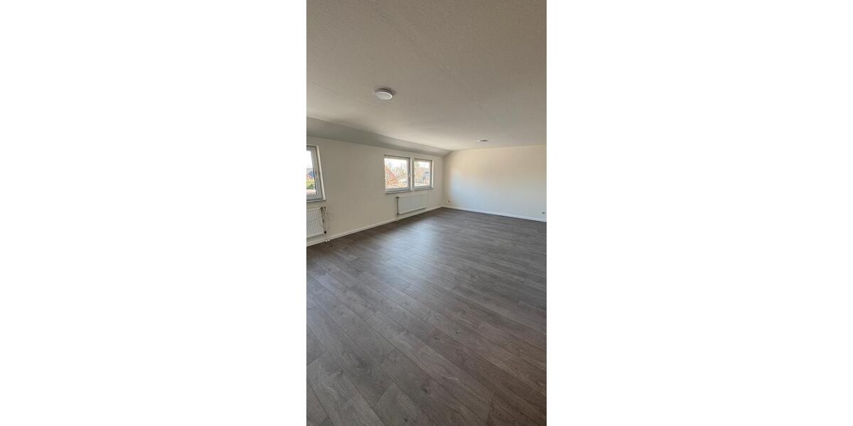 Dachgeschoßwohnung Bergen - 3 Zimmer, 90 m&sup2;, 840&euro; | Angebot:25394128