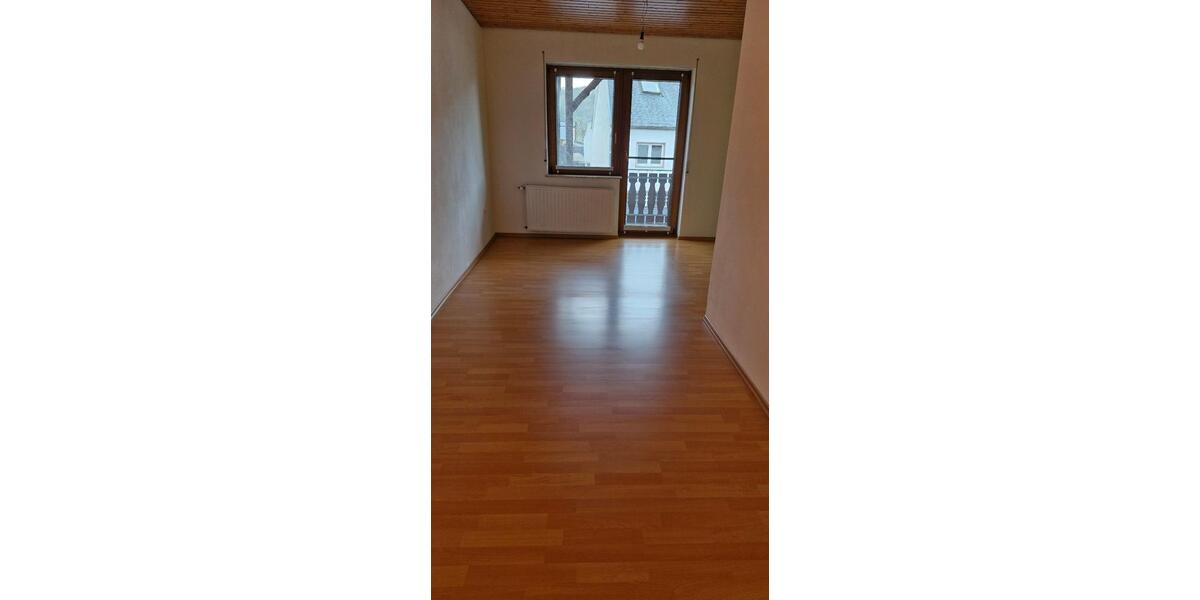 Etagenwohnung Salmtal - 2 Zimmer, 100 m&sup2;, 865&euro; | Angebot:26375463
