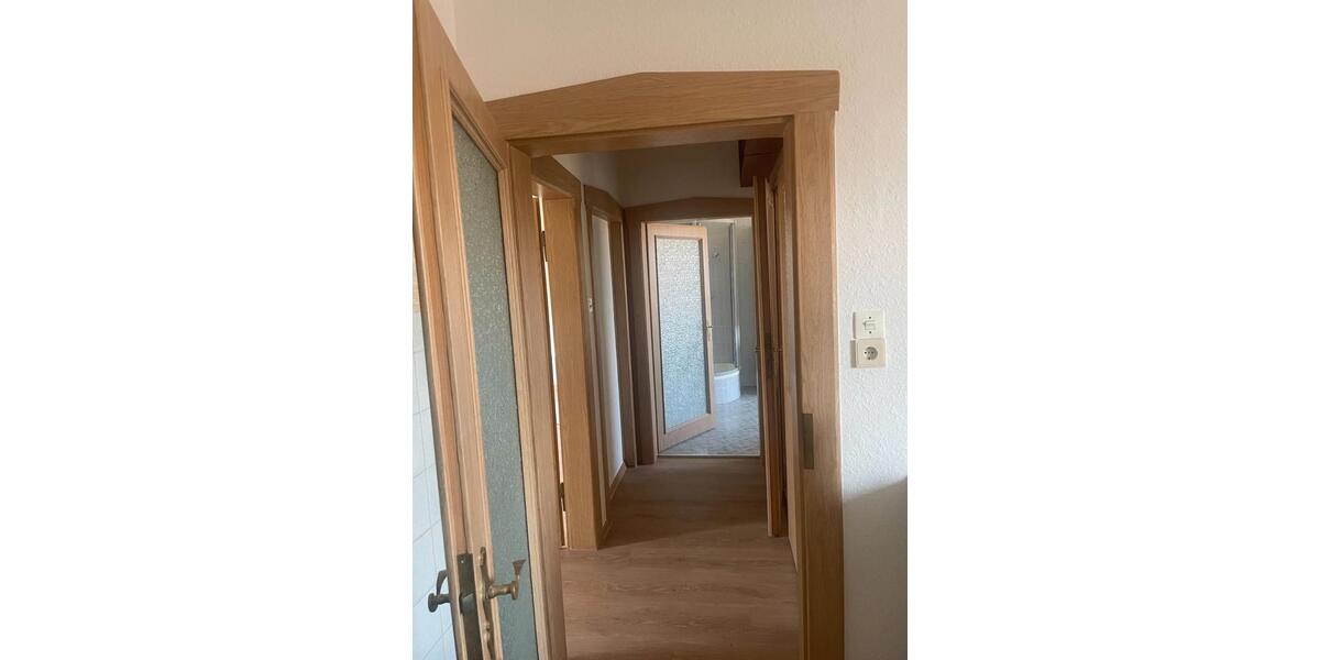 Doppelhaushälfte Halle (Saale) Dölau - 4.5 Zimmer, 145 m&sup2;, 1.600&euro; | Angebot:26141943