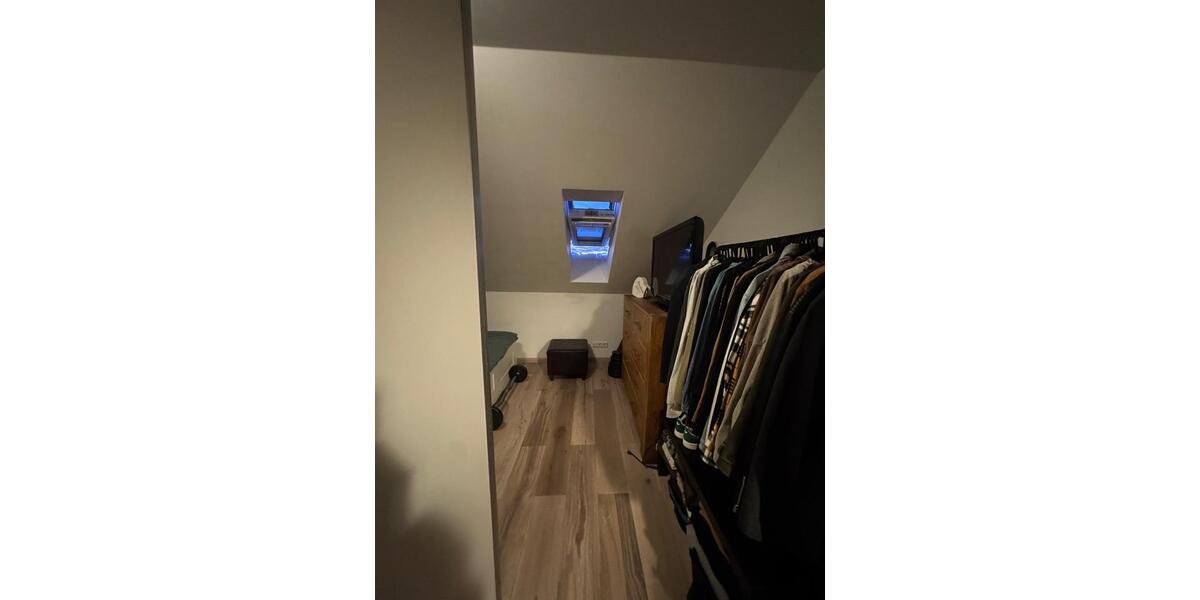 Möblierte Mietwohnung (4. Obergeschoss ohne Fahrstuhl) 2 zimmer