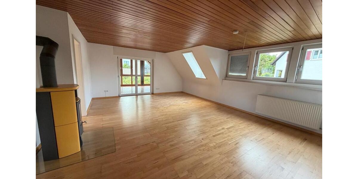 Dachgeschoßwohnung Offenburg Elgersweier - 4 Zimmer, 103 m&sup2;, 1.100&euro; | Angebot:26654963